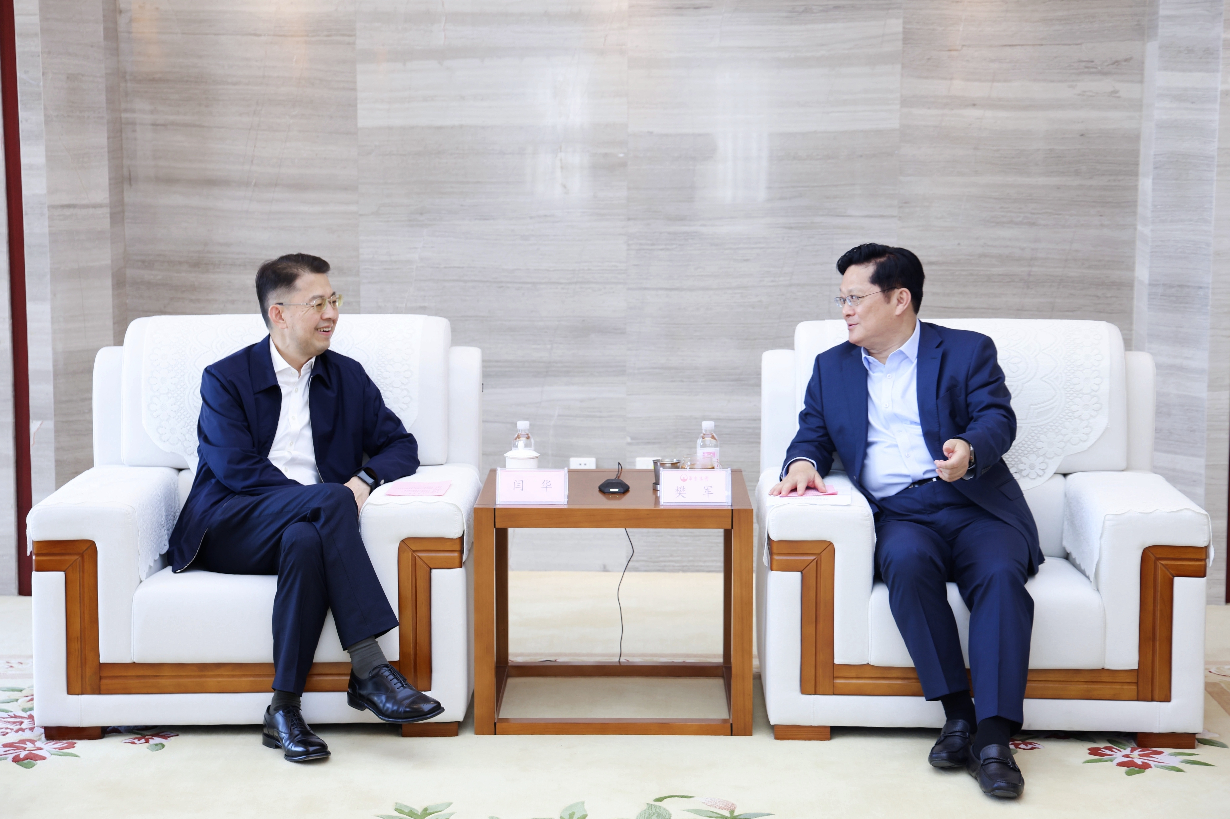 080A5772_2231245555-rp3607755313 (1) 080A5772_2231245555-rp3607755313 (1).jpg