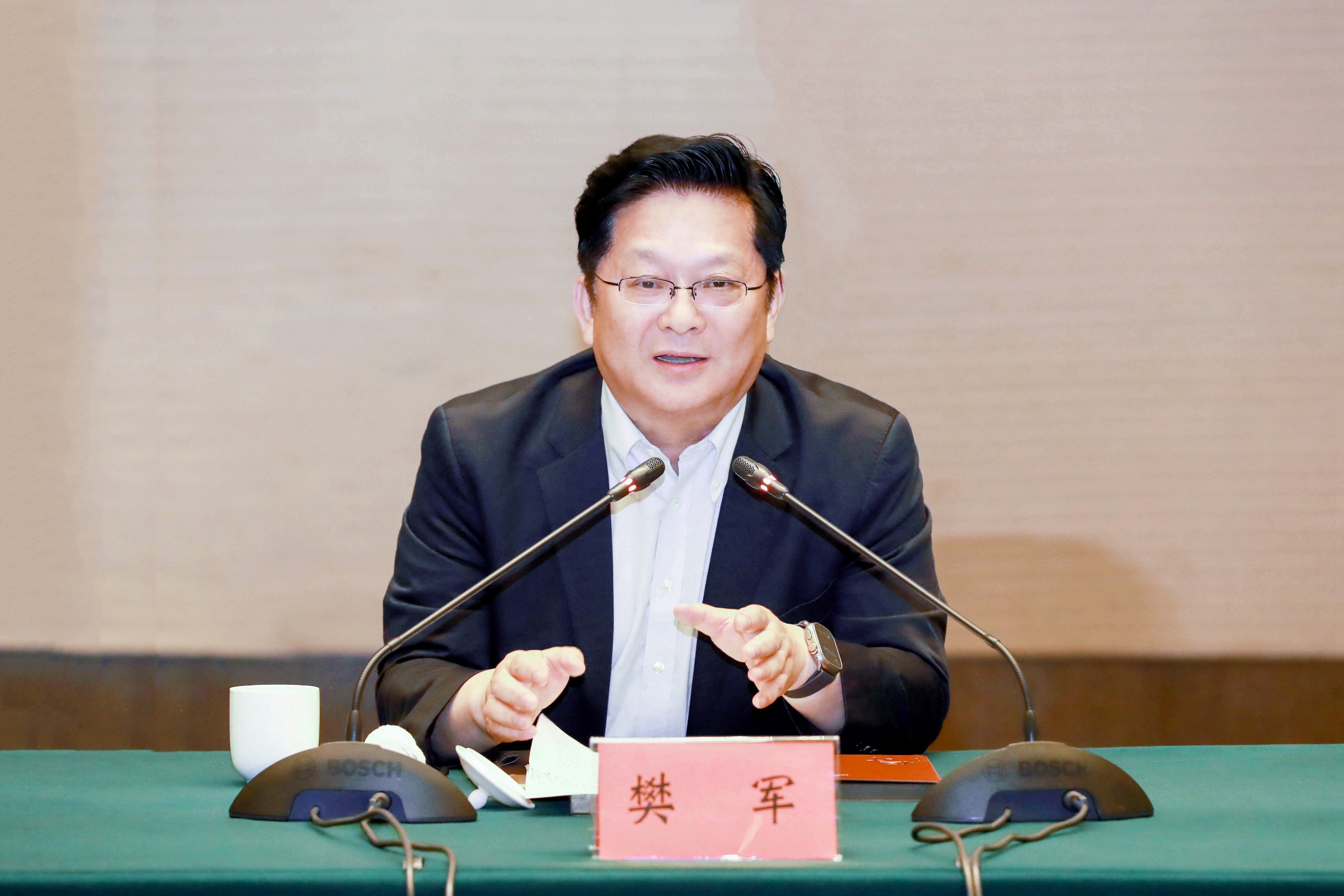 董事長 - 副本 董事長 - 副本.jpg