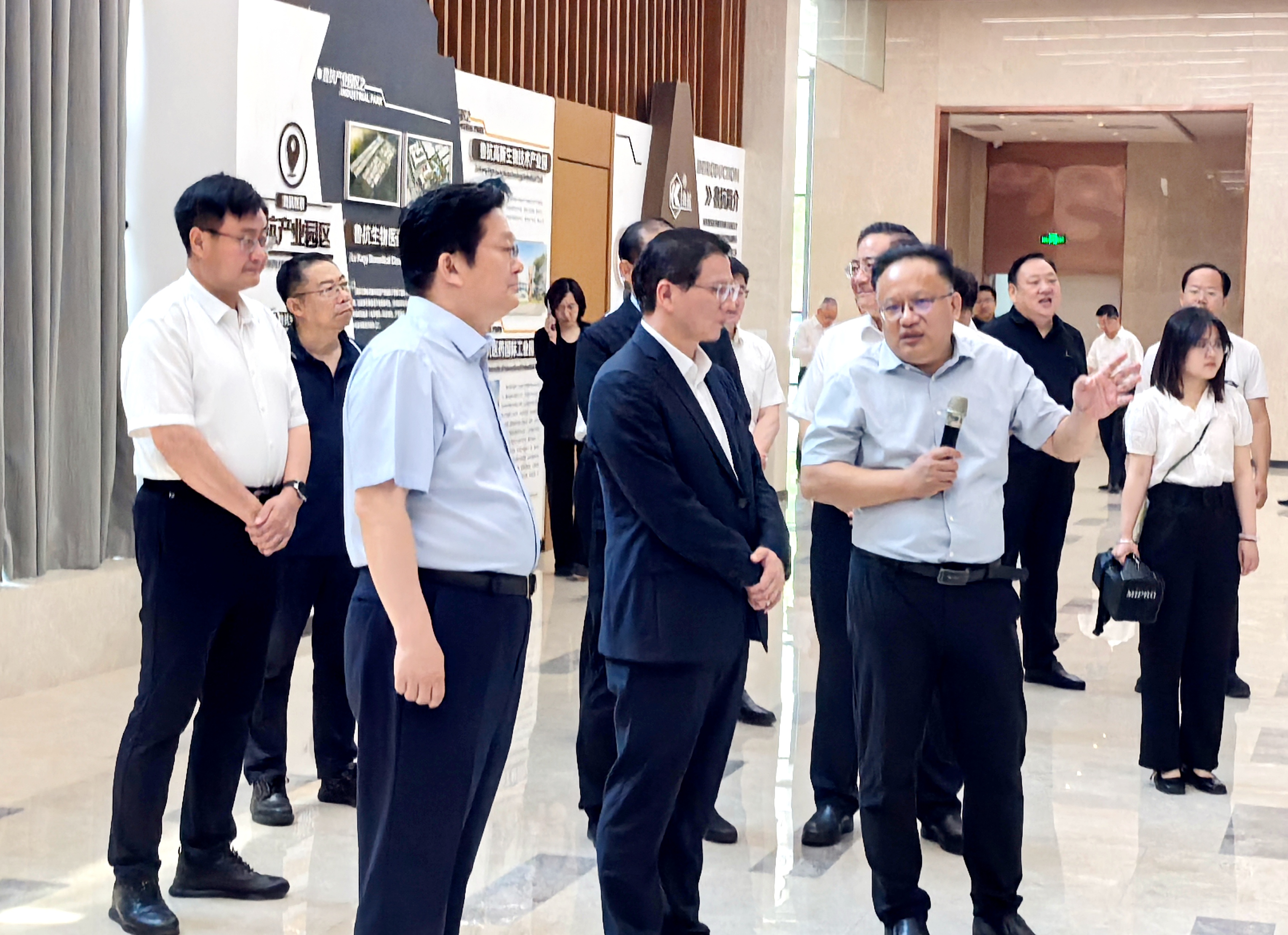 e804dc11f003723a6784d76afbcfca8 e804dc11f003723a6784d76afbcfca8.jpg